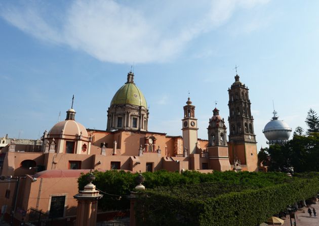 Templo de San Agustin y Torre de Agua, centro de Celaya