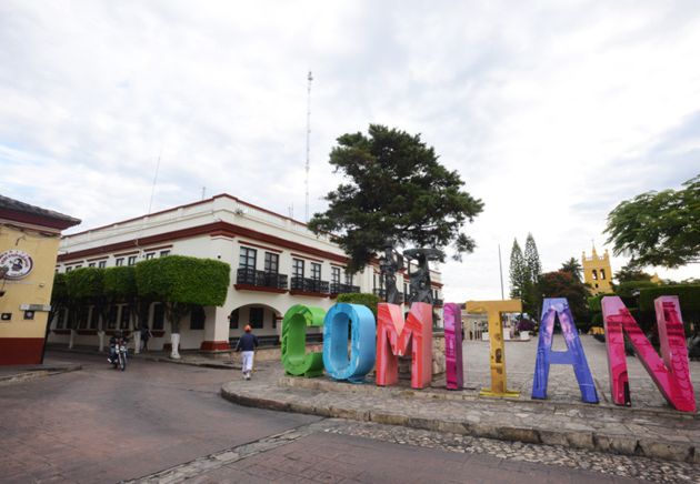 Plaza principal Benito Juárez con Palacio Municipal y exconvento