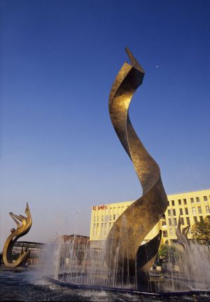 Fuente de la inmolación de Quetzalcóatl en el centro de Guadalajara, Jal.