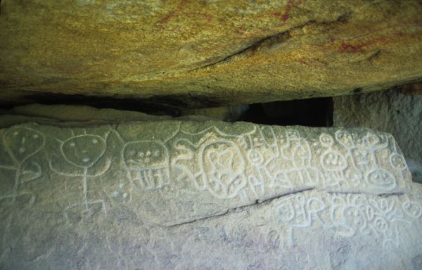 Petroglifo. Representa un mito de la creación ancestral, en Parque Nacional El Veladero. Acapulco, Gro.