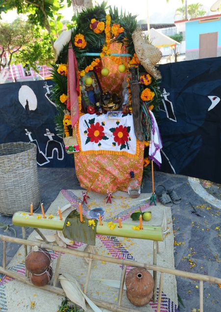 Altar de Xantolo en Chapulhuacanito.