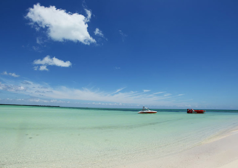 Aguas transparentes y cálidas en Isla de la Pasión